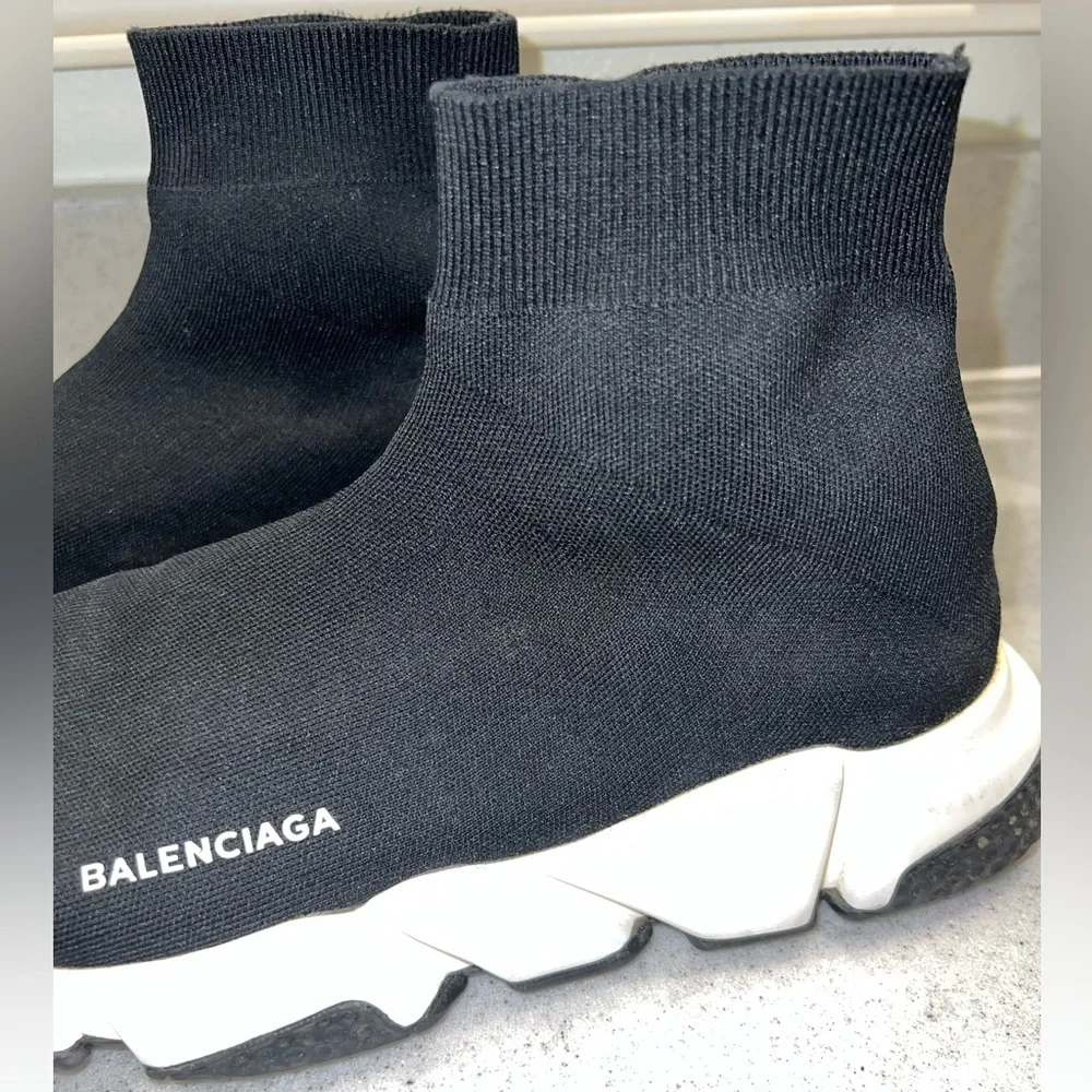 Balenciaga Black and White Knit Sneakers - Picture 4 of 12